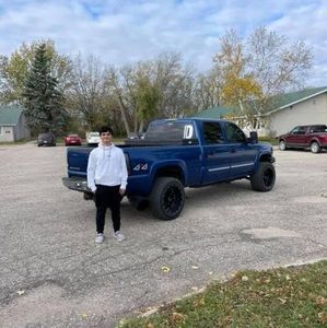 Meet your Posher, Julian